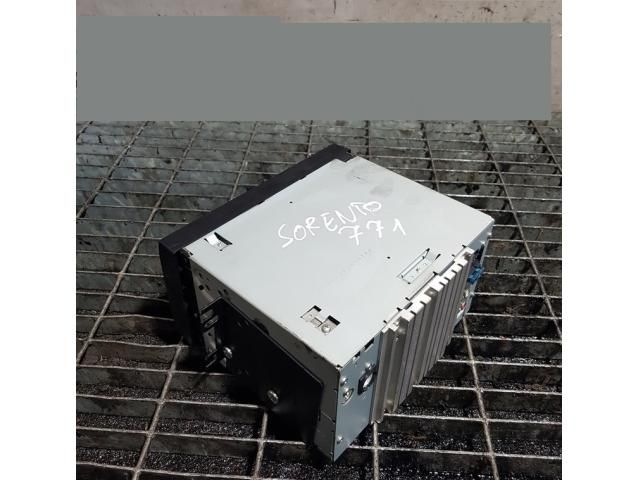 bontott KIA SORENTO Rádió / CD