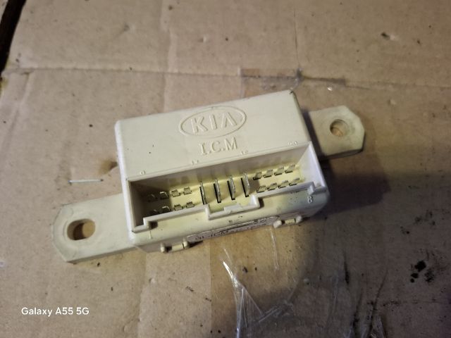 bontott KIA SORENTO Relé