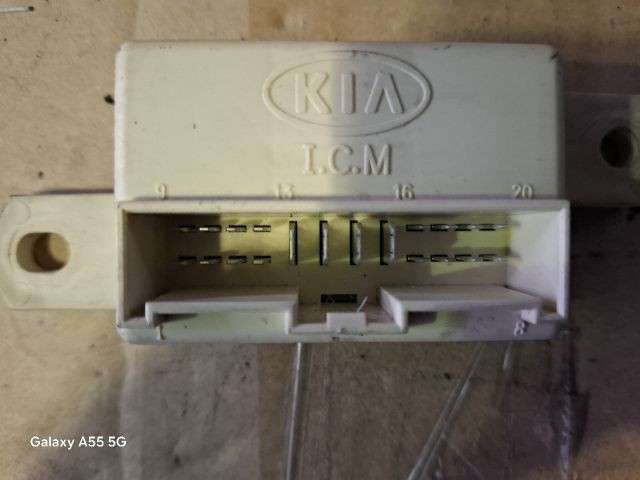 bontott KIA SORENTO Relé