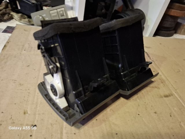 bontott KIA SORENTO Szellőző Szett