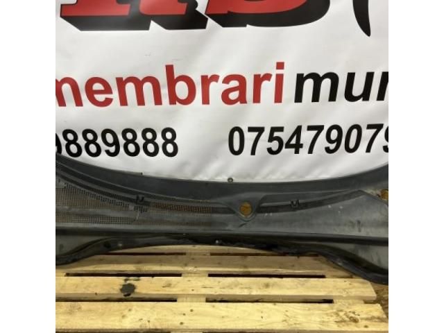 bontott KIA SORENTO Szélvédő Takaró