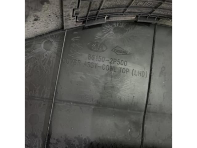 bontott KIA SORENTO Szélvédő Takaró