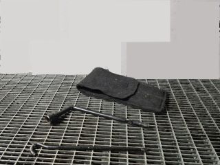 bontott KIA SORENTO Szerszámkészlet