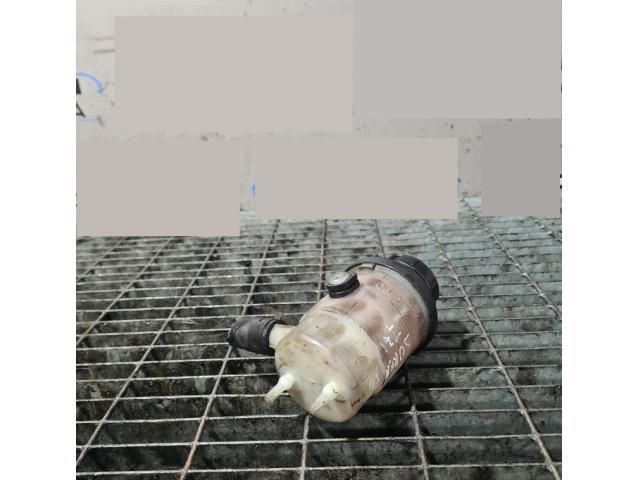 bontott KIA SORENTO Szervóolaj Tartály