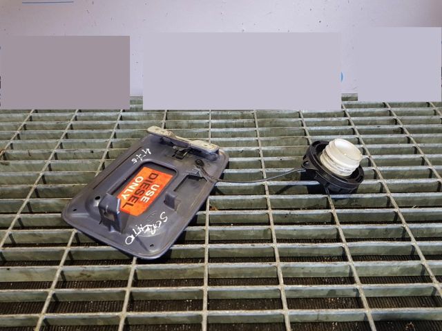 bontott KIA SORENTO Tankajtó