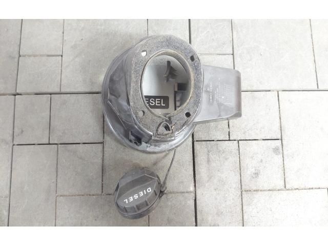 bontott KIA SORENTO Tankajtó