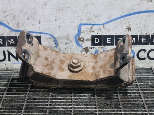 bontott KIA SORENTO Tartó Bak