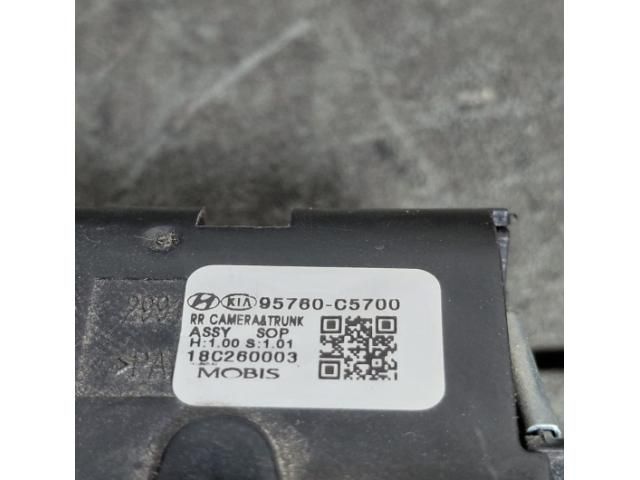 bontott KIA SORENTO Tolatókamera
