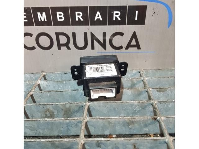 bontott KIA SORENTO USB Aljzat