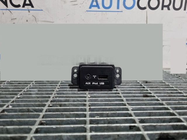 bontott KIA SORENTO USB Aljzat