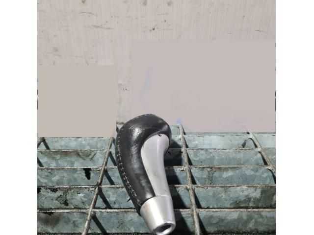 bontott KIA SORENTO Váltógomb