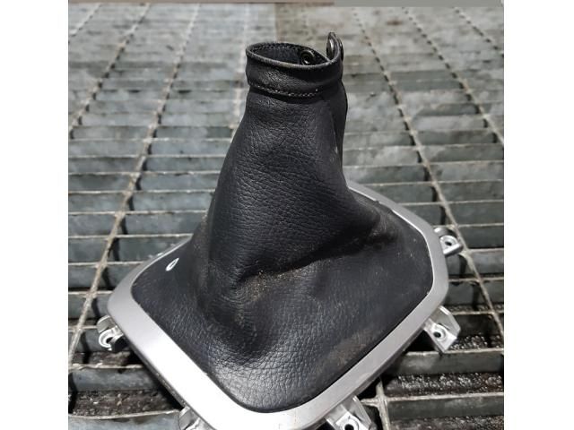 bontott KIA SORENTO Váltószoknya