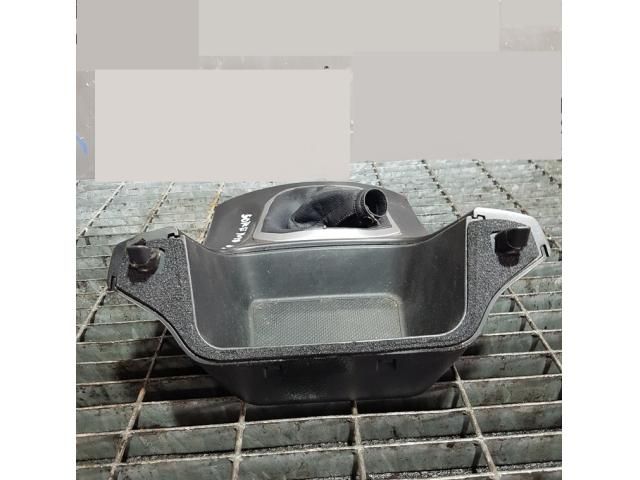 bontott KIA SORENTO Váltószoknya