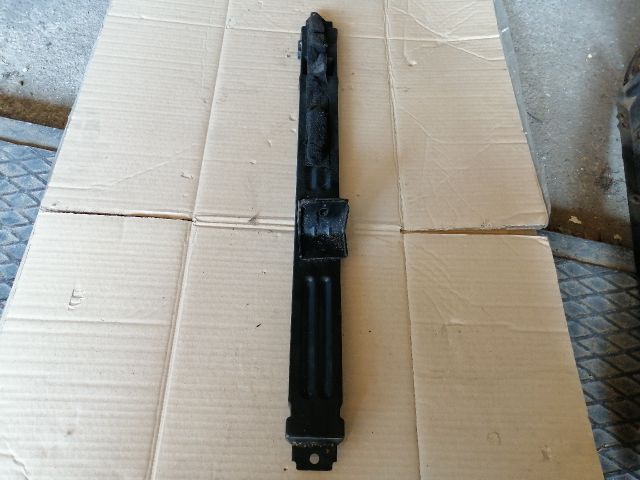 bontott KIA SORENTO Vízhűtő Radiátor Tartó