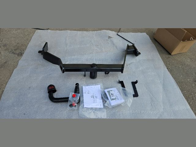 bontott KIA SORENTO Vonóhorog