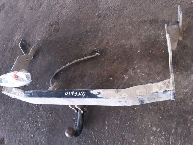 bontott KIA SORENTO Vonóhorog