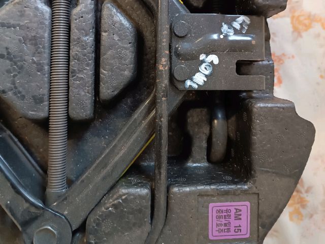 bontott KIA SOUL Emelő