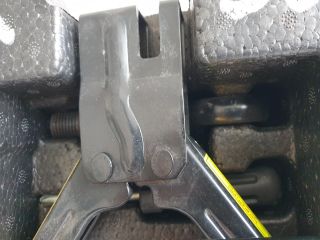 bontott KIA SOUL Emelő