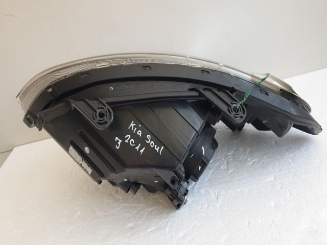 bontott KIA SOUL Jobb Fényszóró