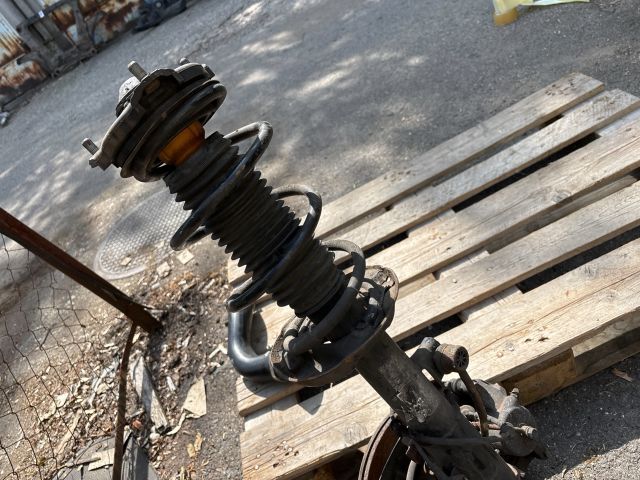 bontott KIA SPORTAGE Bal első Gólyaláb (Lengécsillapító, Rugó)