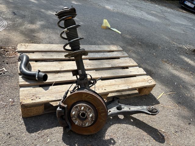 bontott KIA SPORTAGE Bal első Gólyaláb (Lengécsillapító, Rugó)