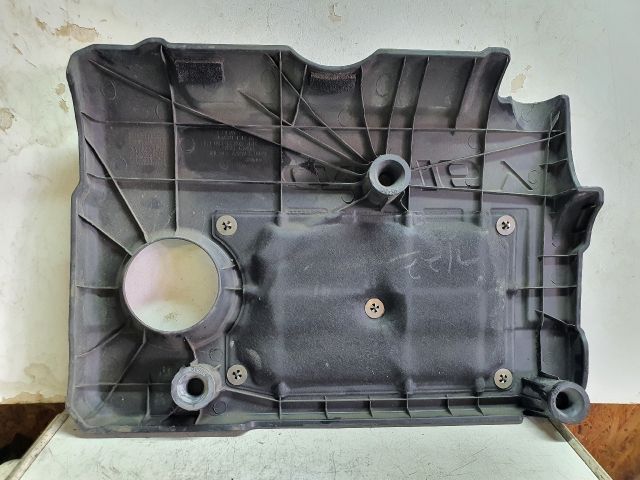 bontott KIA SPORTAGE Felső Motorburkolat