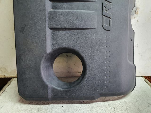 bontott KIA SPORTAGE Felső Motorburkolat