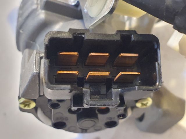 bontott KIA SPORTAGE Gyújtáskapcsoló Házzal