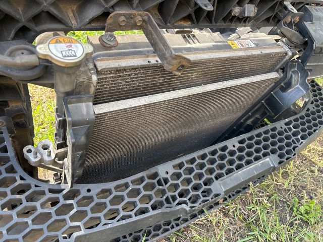 bontott KIA SPORTAGE Komplett Homlokfal (Részeivel)