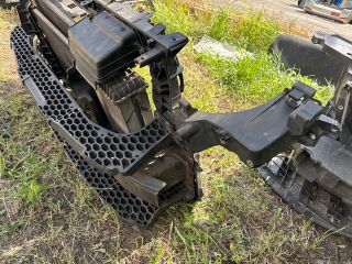 bontott KIA SPORTAGE Komplett Homlokfal (Részeivel)