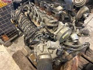 bontott KIA SPORTAGE Motor (Fűzött blokk hengerfejjel)