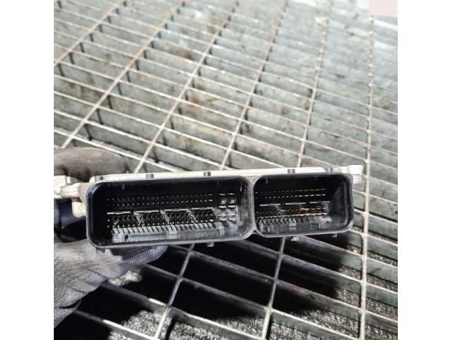 bontott KIA SPORTAGE Motorvezérlő