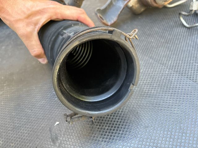 bontott KIA SPORTAGE Turbócső