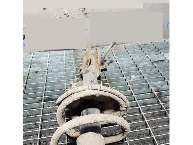 bontott KIA SPORTAGE Bal első Lengéscsillapító