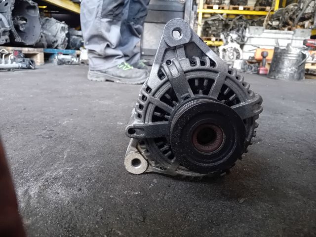 bontott KIA SPORTAGE Generátor