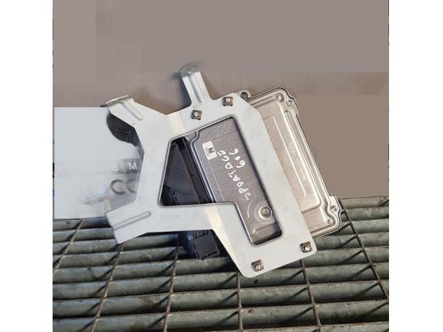 bontott KIA SPORTAGE Motorvezérlő