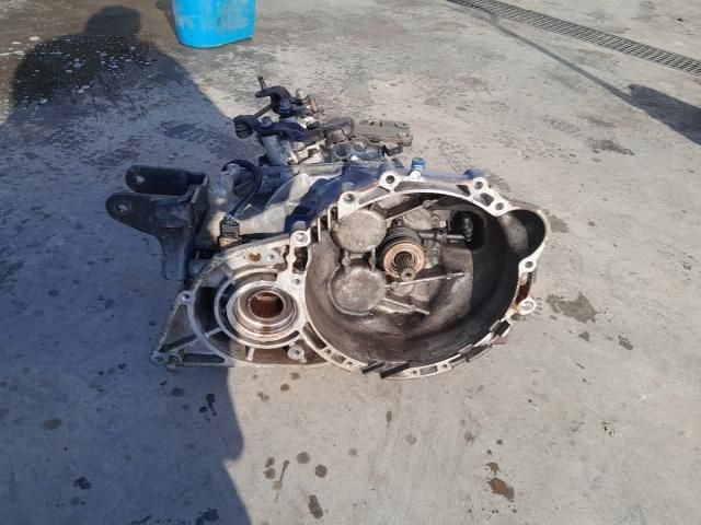 bontott KIA SPORTAGE Váltó (Mechanikus)