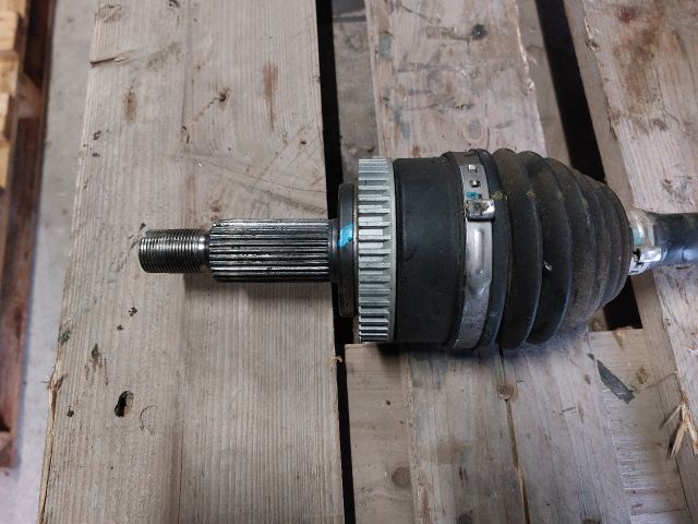 bontott KIA SPORTAGE Bal Féltengely