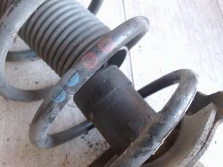 bontott KIA SPORTAGE Bal első Gólyaláb (Lengécsillapító, Rugó)