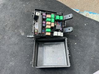 bontott KIA SPORTAGE Biztosítéktábla Motortér