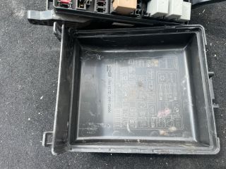 bontott KIA SPORTAGE Biztosítéktábla Motortér