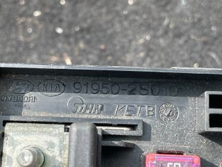 bontott KIA SPORTAGE Biztosítéktábla Motortér