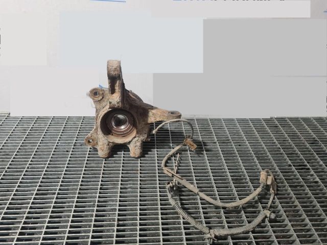 bontott KIA SPORTAGE Jobb első Csonkállvány