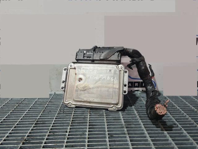 bontott KIA SPORTAGE Motorvezérlő