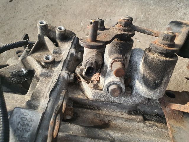 bontott KIA SPORTAGE Váltó (Mechanikus)