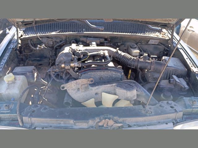 bontott KIA SPORTAGE Bal első Gólyaláb (Lengécsillapító, Rugó)