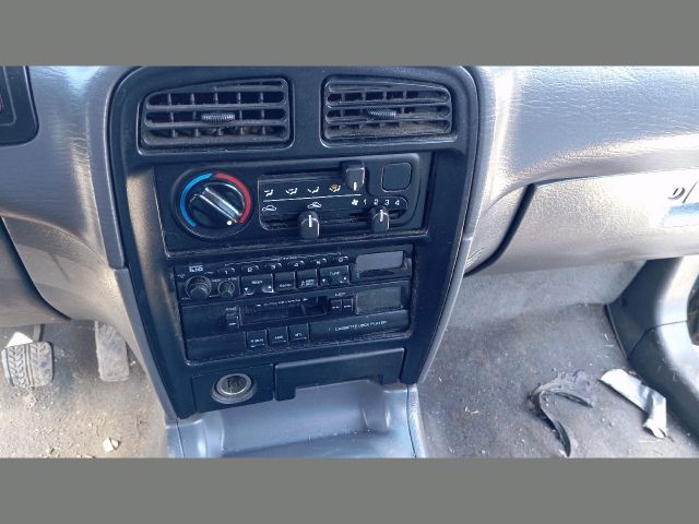 bontott KIA SPORTAGE Jobb első Gólyaláb (Lengécsillapító, Rugó)