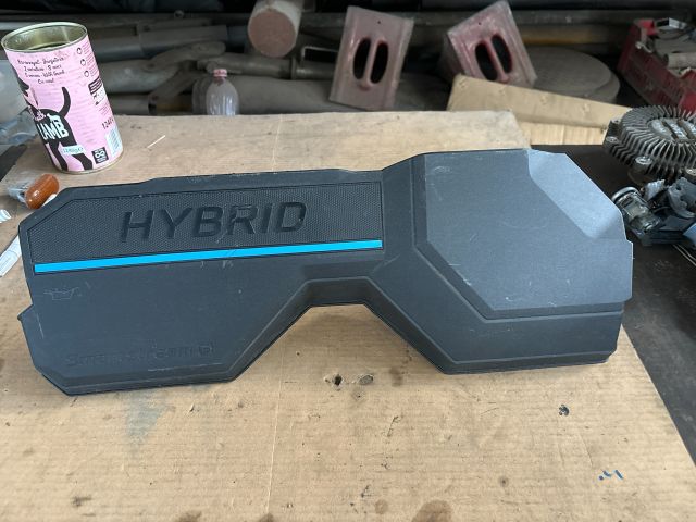 bontott KIA SPORTAGE Felső Motorburkolat