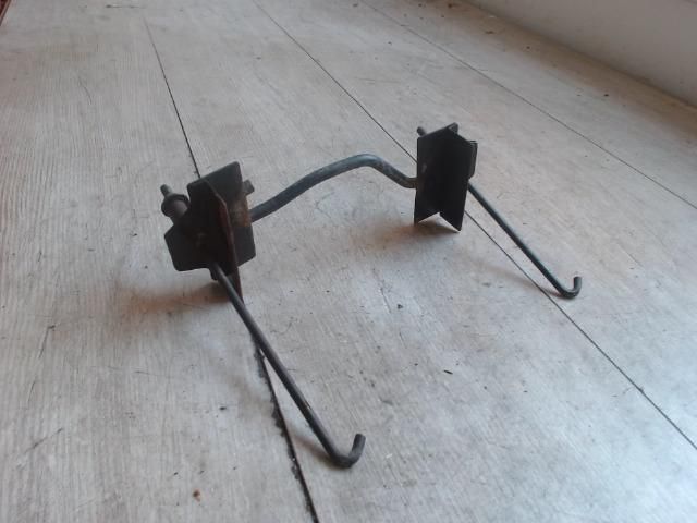 bontott KIA SPORTAGE Akkumulátor Leszorító