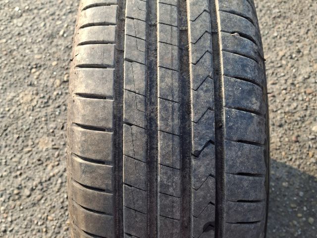 bontott KIA SPORTAGE Alufelni Gumival (1 db)